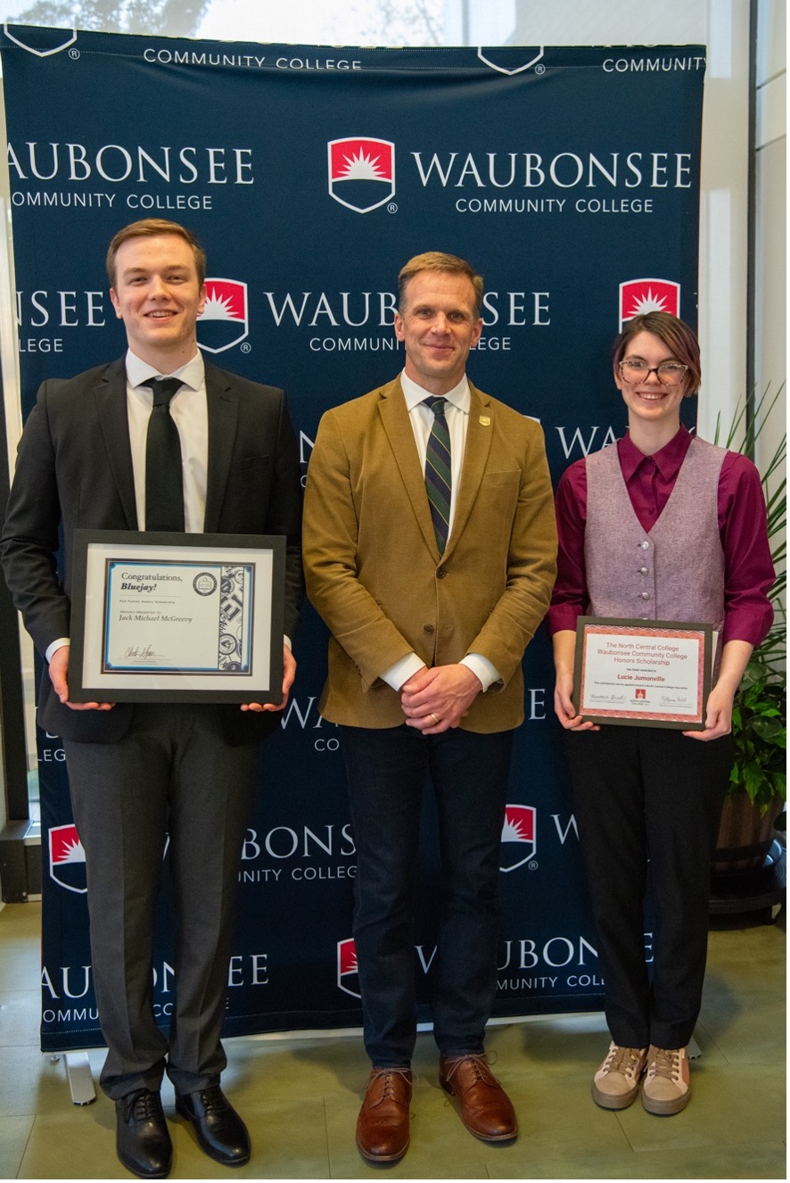 Two Waubonsee Honors Program Graduates Receive FullTuition
